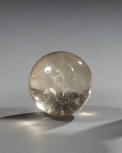 null Boule en cristal de roche 

Diamètre : 14 cm