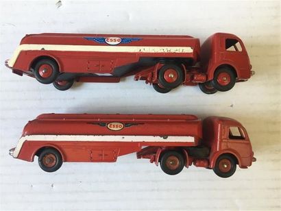 null DINKY TOYS : deux camions citerne Titan « Esso » référence 32 C