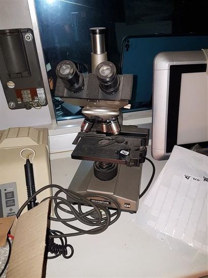 null Deux microscopes