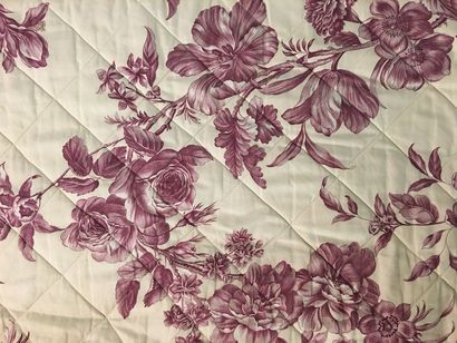 null Couvre-lit en coton blanc imprimé de fleurs en violet

Dimensions du couchage...