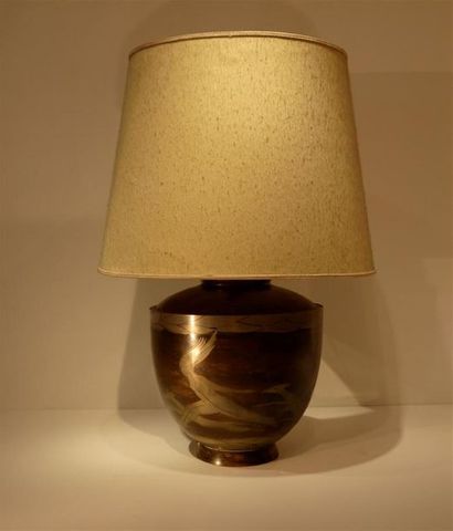 null Paul MERGIER (1891-1986)
Evolution
Vase ovoïde sur talon monté en lampe, en...