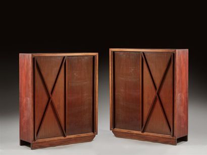 null ANDRE SORNAY(1902-2000) - PAIRE DE MEUBLES DE RANGEMENT
Paire de cabinets à...