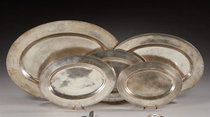 null Luc LANEL (1893-1965)
CHRISTOFLE Orfèvre
Cinq plats en métal argenté tous gravés...