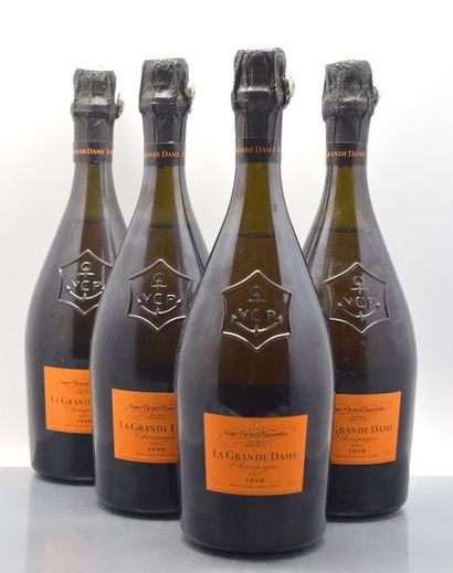 null 4 bouteilles CHAMPAGNE "La Grande Dame", Veuve Clicquot 1998 (LB) Vendu en collaboration...