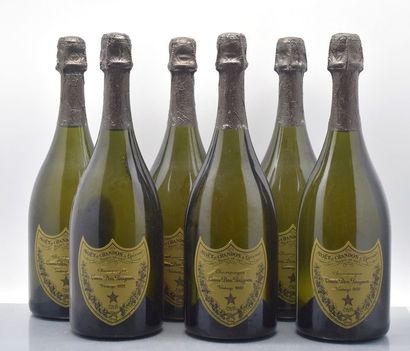 null 6 bouteilles CHAMPAGNE "Dom Pérignon", Moët & Chamdon 1992 (2 caps abimées)...