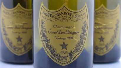 null 6 bouteilles CHAMPAGNE "Dom Pérignon", Moët & Chamdon 1992 Vendu en collaboration...