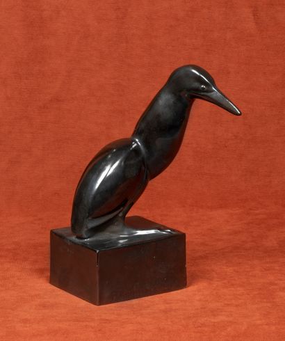 Paul BONIFAS (1902-1975) Sculpture d'oiseau sur une base rectangulaire 
Terre lustrée...