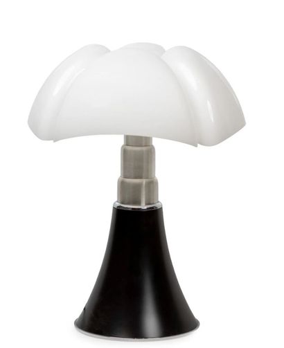 GAE AULENTI (1927-2012) Pipistrello 
Lampe 
Métal laqué noir et plastique moulé blanc...