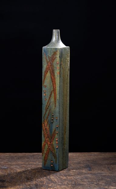 Marcello FANTONI (1915-2011) Vase 
Céramique émaillée 
Signé Date de création : vers...