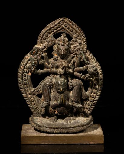  Vaishnavi sur Garuda 
Népal ca 18°-19° siècles...
