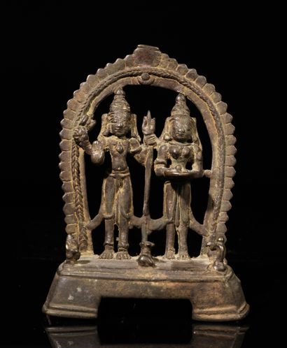 ﻿Ancienne représentation 
de Shiva et Parvati...