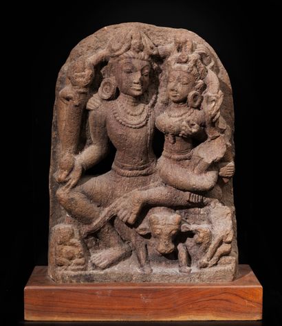 ﻿Uma Maheshvara 
Inde ca 9°-10° siècles 
Grès...