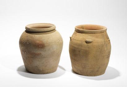 ﻿Deux pots 
Vietnam, dynastie des Lê, 16°-17°...