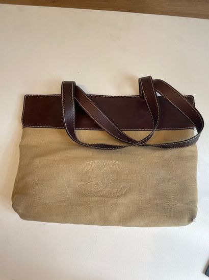 CHANEL 
Shopping bag, unbleached canvas and...