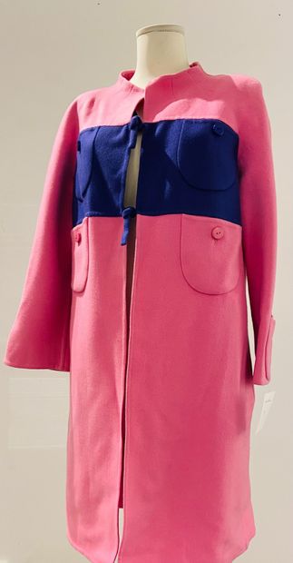 38. VALENTINO 
Mid-length coat, pink and...