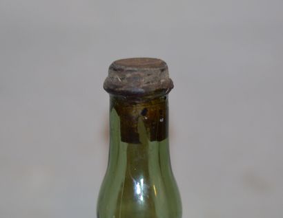 1 bouteille de Chartreuse période 1878-1903 1 bl Chartreuse period 1878-1903