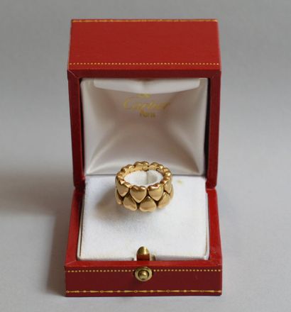 null CARTIER
Soft gold ring 750 thousandths with heart motif, engraved Cartier and...
