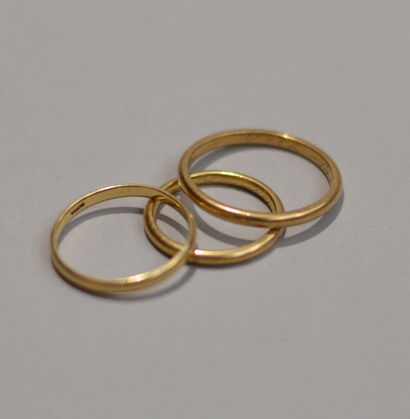 Three 750 thousandths gold wedding bands
Weight:...