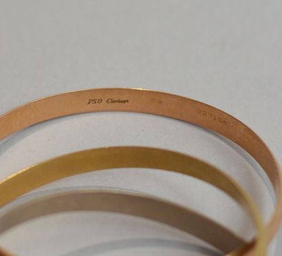 null CARTIER
Trinity three 750 thousandths gold bracelet, engraved Cartier, n°297198
Weight:...