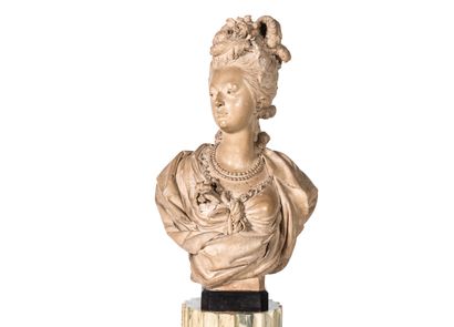  Albert-Ernest Carrier-Belleuse (Français, 1824-1887) 
Buste de femme au collier... Gazette Drouot