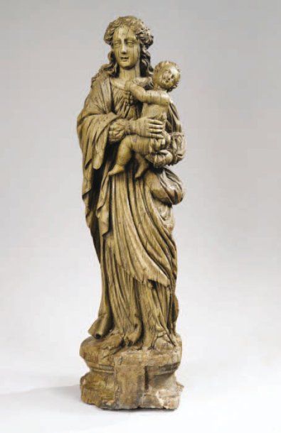 null ECOLE FRANÇAISE DU XVIIÈME SIÈCLE Vierge à l'Enfant Sculpture en chêne. H. 107...
