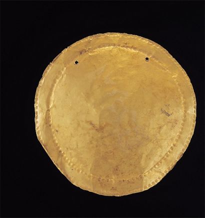 Ors précolombiens de l'ancienne collections CRAIG Disque pectoral / Circular breastplate...