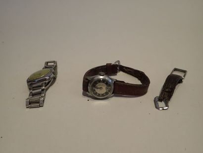 null Ensemble de deux montres bracelets de dame vers 1950.
