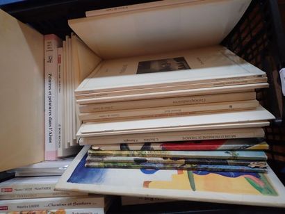 null [REGIONALISME] Important lot de livres principalement consacrés à des artistes...
