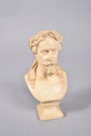 null « Napoléon III » buste en composition. Hauteur 19 cm. Avec étiquette métallique...