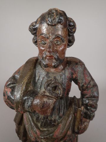 null Importante statue en bois polychrome représentant Saint Pierre tenant les clefs...