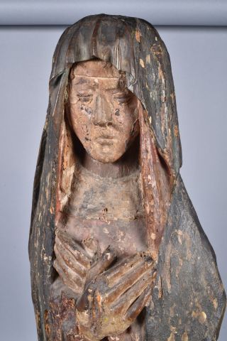 null Grande statue en bois et polychromie représentant la vierge Marie debout en...