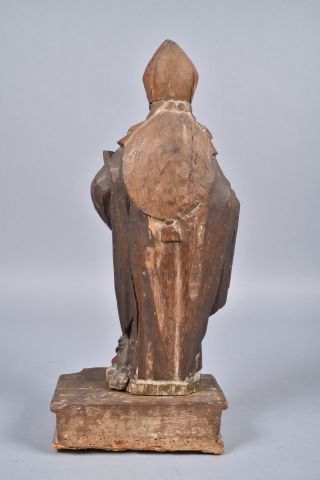 null Statuette en bois et polychromie représentant Saint-Epvre, évêque de Toul vêtu...