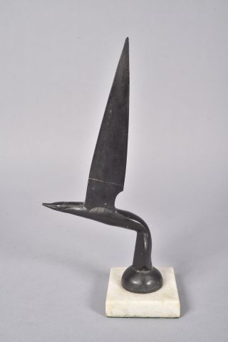 null VICTOR BRECHERET (1894-1955). "Poisson volant". Bronze à patine noire. Signé...