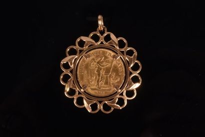 null Pièce de 20 francs or Génie 1886 montée en pendentif en or jaune 18K (Diam....