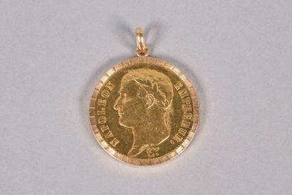 null Pièce de 40 francs or 1811 Napoléon Ier, montée en pendentif en or jaune 18K....