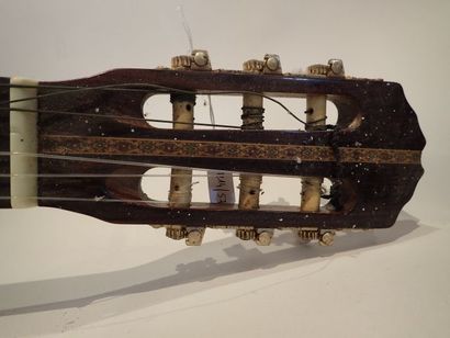 null Guitare folk de marque HONDO (en l'état) (L : 100 cm)