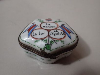 null Ensemble de 3 boites en porcelaine commémoratives de la Révolution française...