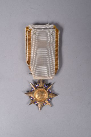 null FRANCE. Ordre du Mérite Commercial : Étoile d’officier.