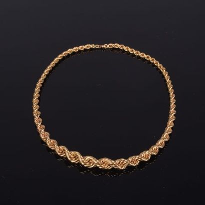 null Collier souple maille cordelette en or jaune (750 millièmes). Fermoir or mixte....