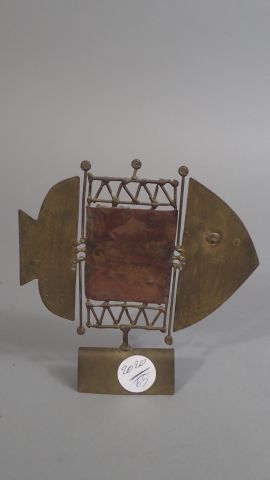 null JARC, "Le poisson" sculpture en laiton et cuivre, Xxème siècle. Non signé. ...