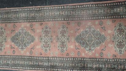 null Grand tapis de galerie dans les tons rose et gris(dim. 386x77cm) (usure)