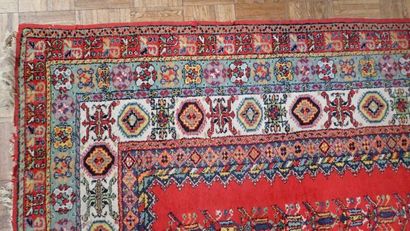 null Grand tapis en laine dans le ton rouge (dim. 352x272 cm)