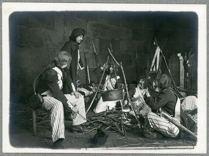QUATRE-VINGT-TREIZE, S.C.A.G.L. VINGT-HUIT PHOTOGRAPHIES ORIGINALES, 1914. 13 x QUATRE-VINGT-TREIZE,...