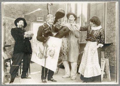 LA NOTE DE LA BLANCHISSEUSE, S.C.A.G.L. PHOTOGRAPHIE ORIGINALE, 1911. 13 x 18 cm...