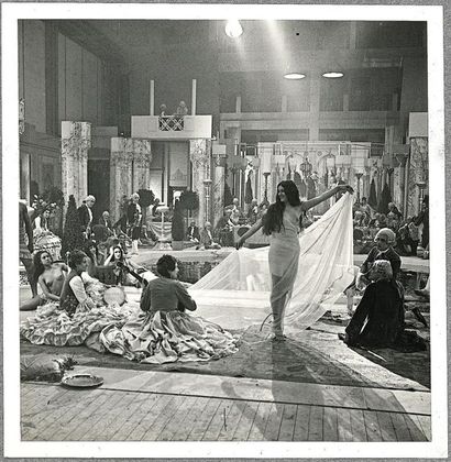 [LEKAIN Tony] FIGARO, Franco-Film. DEUX PHOTOGRAPHIES ORIGINALES, 1928. 18 x 18 [LEKAIN...