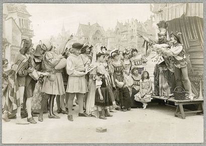 LA POULE AUX ŒUFS D'OR, Pathé-Frères. HUIT PHOTOGRAPHIES ORIGINALES, 1905. 11,2 