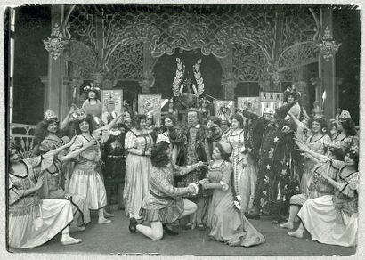 L'OISEAU BLEU, Pathé-Frères. DEUX PHOTOGRAPHIES ORIGINALES, 1908. 13 x 18 cm, so...