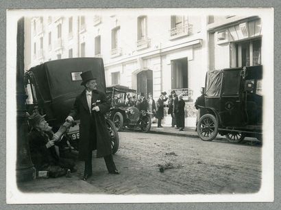 LES HABITS NOIRS, Pathé-Frères. QUINZE PHOTOGRAPHIES ORIGINALES, 1914. 13 x 18 c...