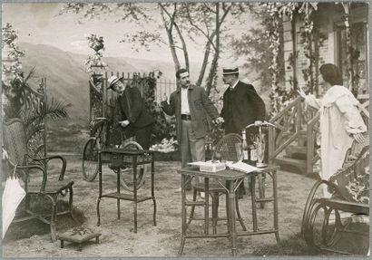 EFFETS DE PRINTEMPS, Pathé-Frères. QUATRE PHOTOGRAPHIES ORIGINALES, 1902. 11,2 x...