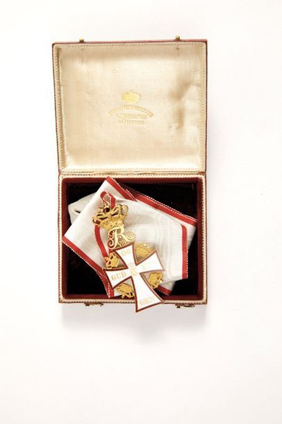 Ordre du Dannebrog, bijou de commandeur en or et émail au chiffre du Roi Frédéri